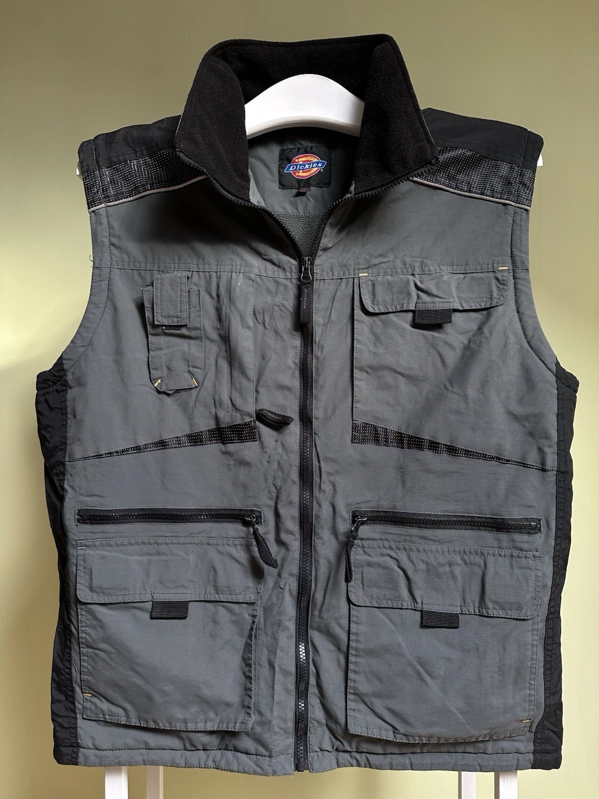 Dickies Workwear Fishing Gilet, Fleece Lined Bodywarmer, Multi Pockets. Size: XL