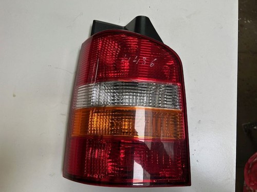 Rückleuchte Rücklicht links 11-A576B VW T5  KASTEN 2.5 TDI