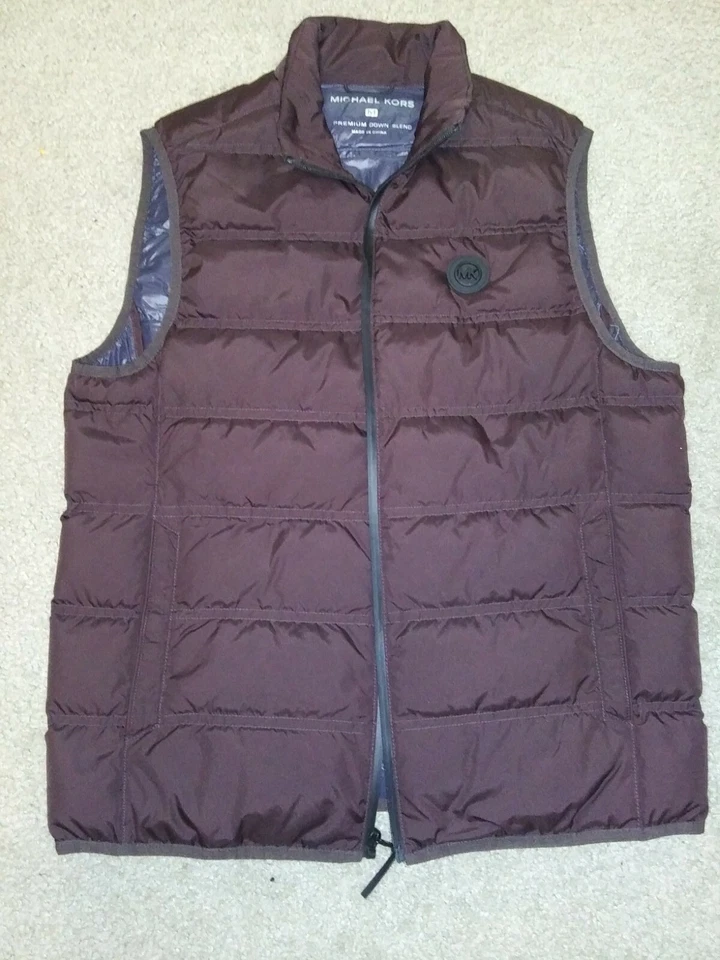 NWT Michael Kors Men's Quilted Puffer Vest. medium. Maroon - Image 4 of 4