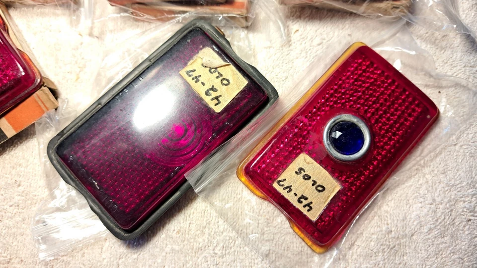 Lot of 12 Tail Light GLASS Lenses 1942-1947 Oldsmobile Series 66 68 76 78 Lens  - Image 4 of 4