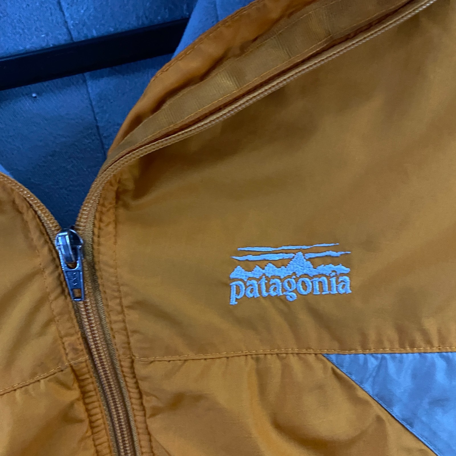 Patagonia Zephur Jacket Womens Medium Windbreaker Fleece Lined Orange Vintage thumbnail 2