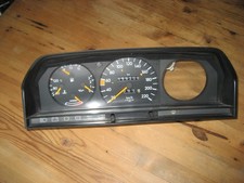 Mercedes W201 Tacho 220 km 2015421606 geprüft 99208 Kombiinstrument 201 ohne DZ Mercedes W201 Tacho 220 km 2015421606 geprüft 99208 Kombiinstrument 201 ohne DZ