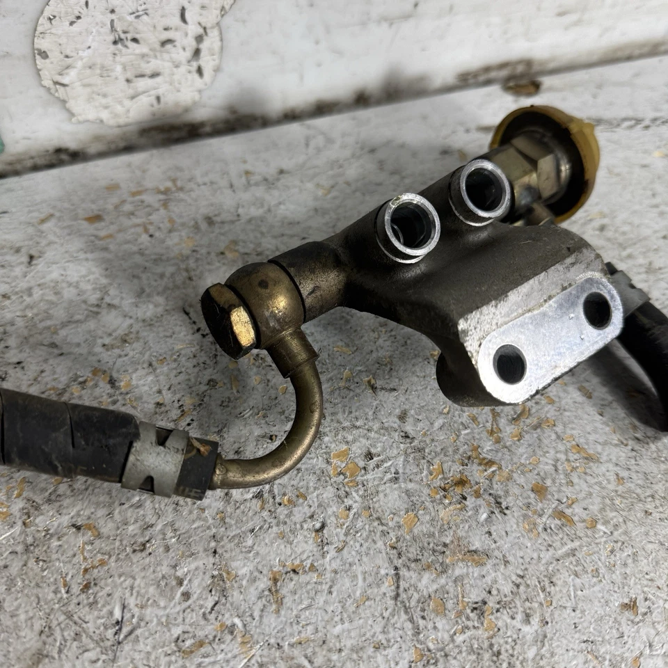 Рельса основного топлива двигателя 86-88 Mazda RX7 FC 13B - Изображение 3 из 4