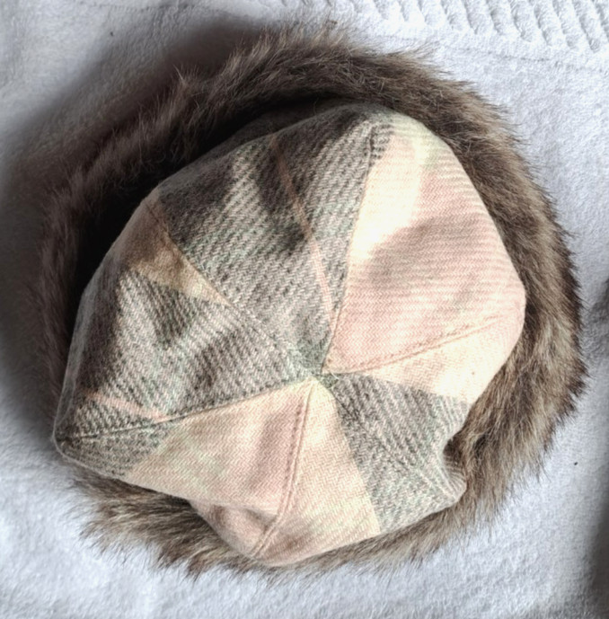 BARBOUR - TARTAN AMBUSH, Faux Fur Hat. PINK/GREY TARTAN.  M.   BNWT image 2