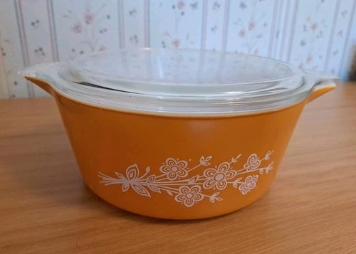 Vintage Pyrex Butterfly Gold 2.5 Qt Casserole W Lid 475-B Lid Is 475-C Very Nice