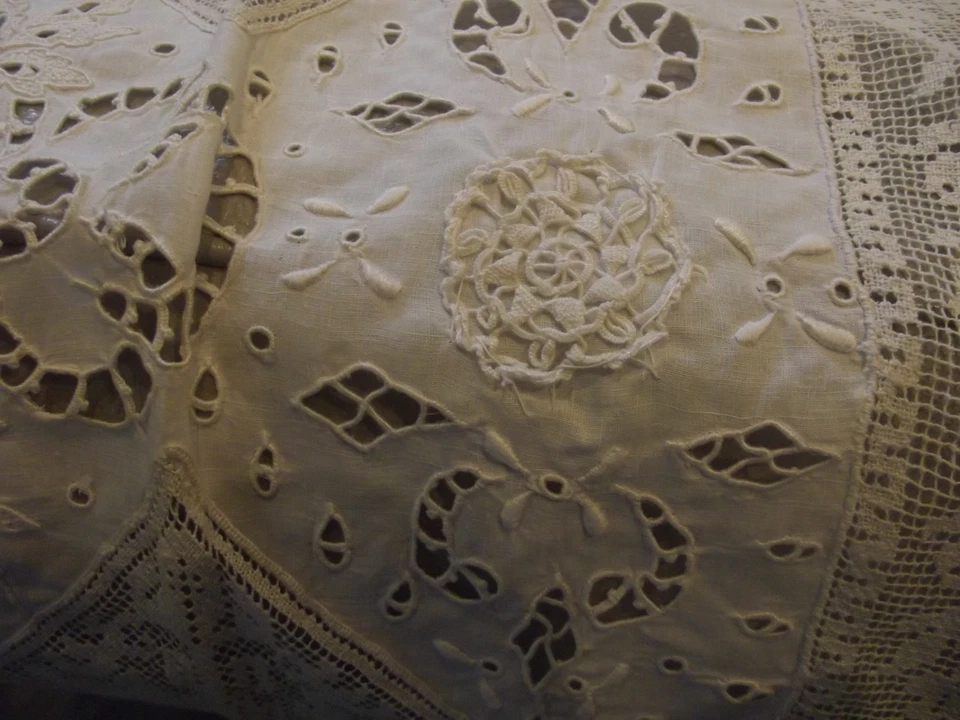 Linge ancien Dessus De Commode napperon Chemin De Table Richelieu Brodé Dentelle - Photo 4/4