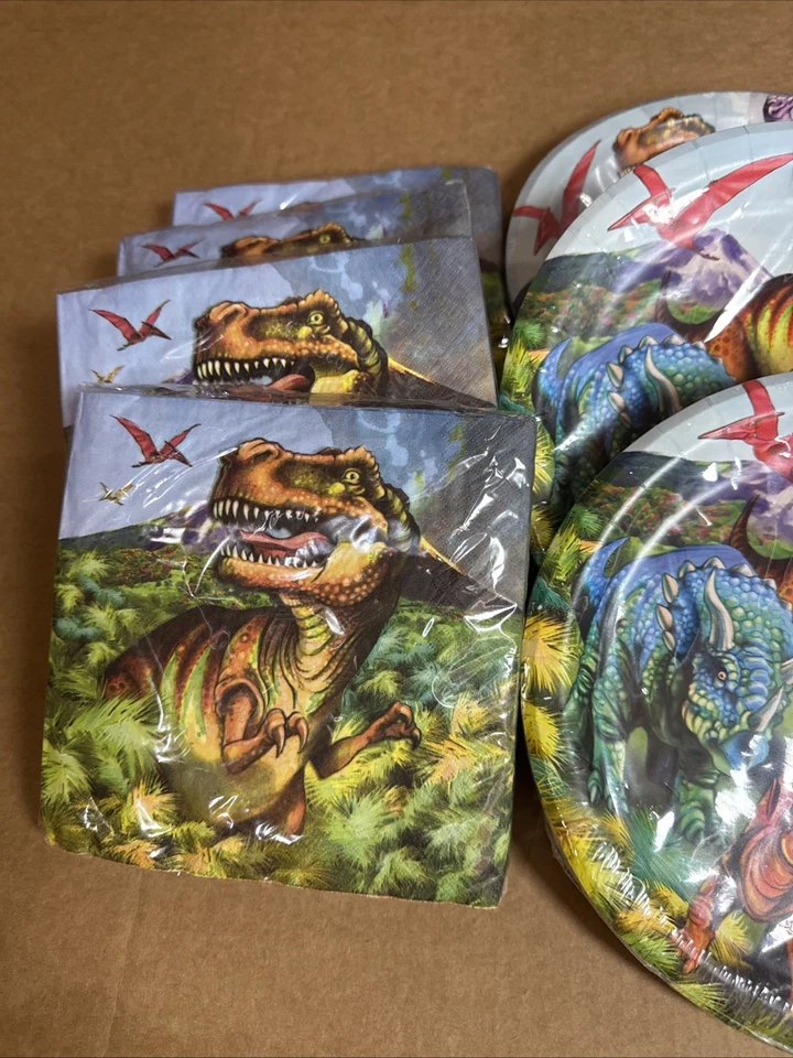 Dinosaur Party Supply Bundle - Image 4 of 4