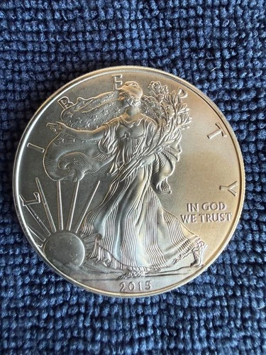 2015 American Silver Eagle - 1oz .999 silver - uncirculated