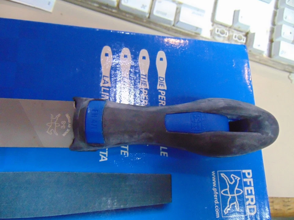 19009 PFERD 10" Mill Hand File PF1212PS 250 C3 EDP with blue handle built in - Image 3 of 4