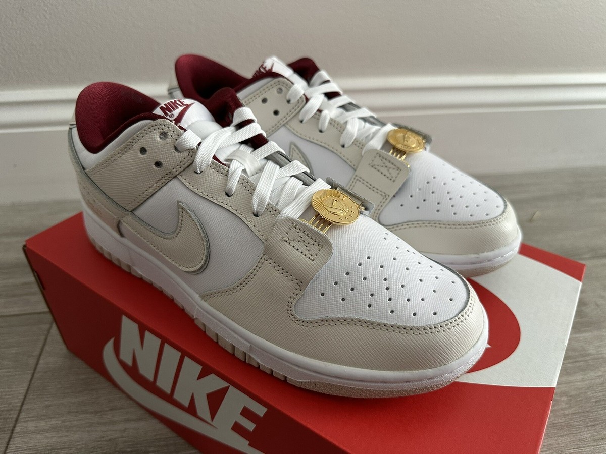 人気☆ NIKE☆ (W) DUNK LOW SE WHITE PHOTON DUST (DV1160-100) Nike Dunk Low SE Sisterhood DV1160-100 White Phantom Red