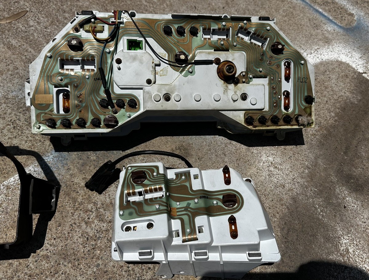 1984 Nissan Z31 300ZX Turbo Gauge Cluster And Boost/oil Pressure