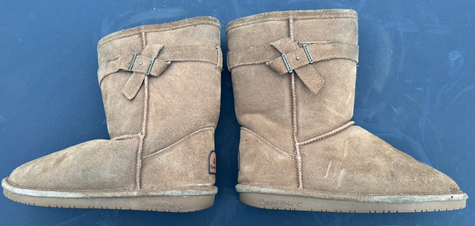 BEARPAW Womens Size 8 VAL Tan Suede Boot with Wool Lining Sheepskin Footbed 1960w