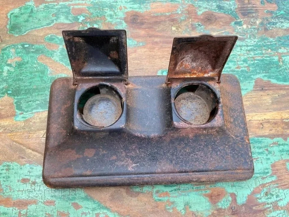 Antigua olla de tinta antigua original de hierro forjado a mano hermosa Foto 4 de 4