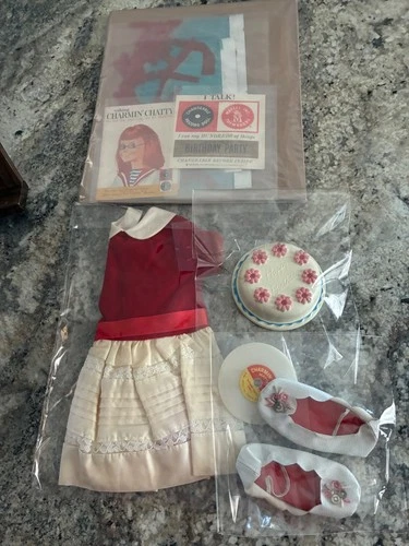 1962 Nice ! MATTEL CHARMIN CHATTY DOLL outfit "Let's play Birthday " w/record  !