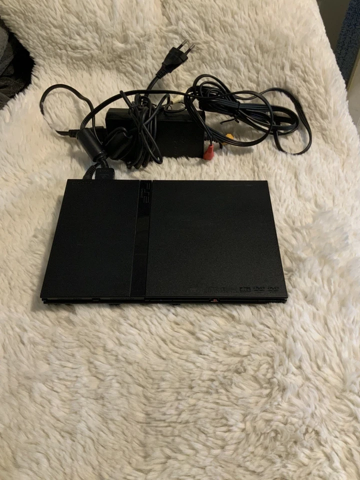 Sony PlayStation 2 Slim, photo 1 sur 4