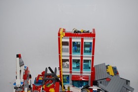 LEGO City 60110 Fire Station &ndash; 99% Complete &ndash; Missing Small Parts No Instruction