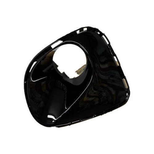 Toyota Avensis 2015-19 Right O/S Front Fog Lamp Surround Black. OE 81481-05040 - Picture 1 of 22