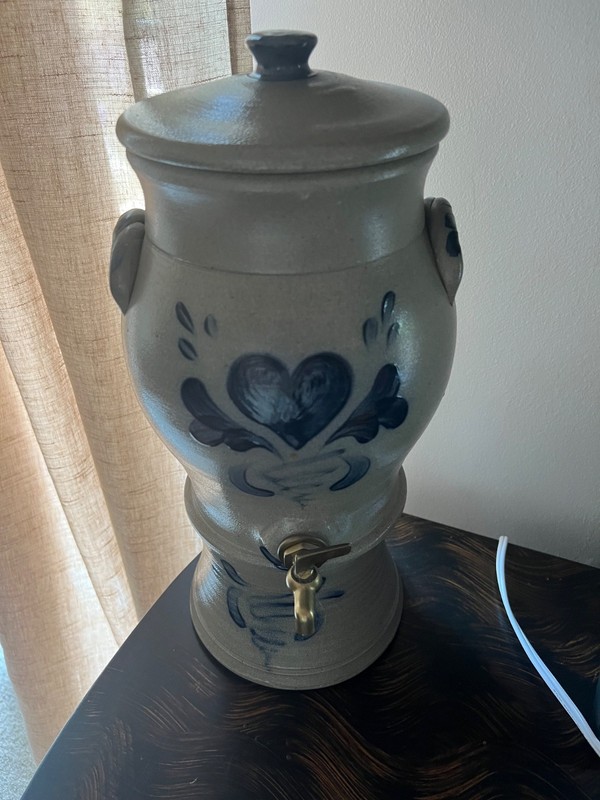 Rowe Pottery beverage dispenser excellent condition