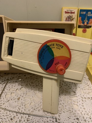 Lot Vintage 1977 Fisher Price Movie Viewer Theater 13 Cartridges toy TV electric - Picture 4 of 21