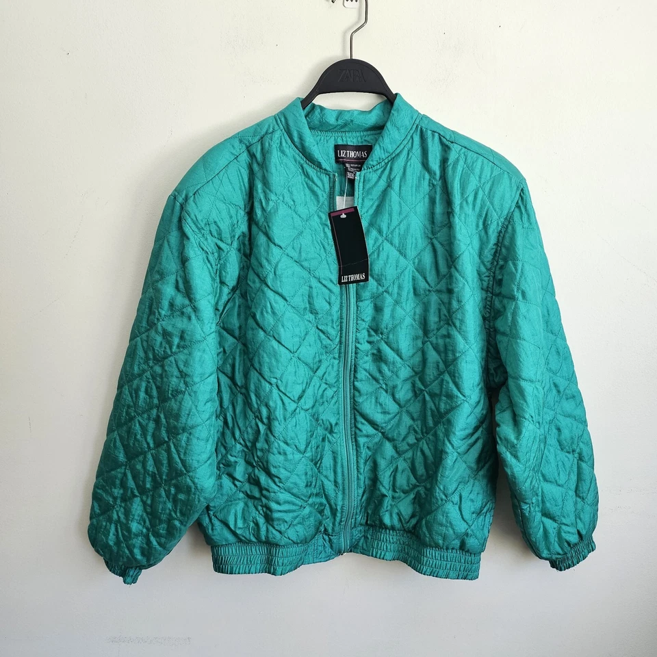全新带标签复古 LIZ THOMAS 女式 M 绿色 80 年代尼龙衬里贝壳夹克 Deadstock  — 第 2/4 张图片