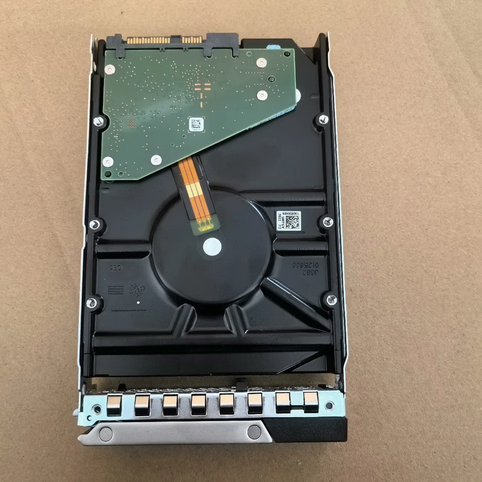 0N660 00N660 Dell EMC 8TB 7.2K 12G SAS 3.5'' Hard Drive HDD 14/15/16G KIT - Image 4 of 4