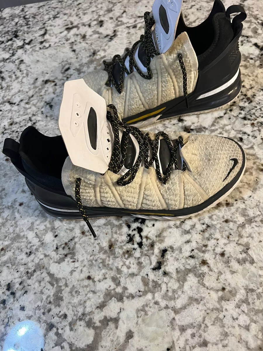 Lebron james shoes top white and gold