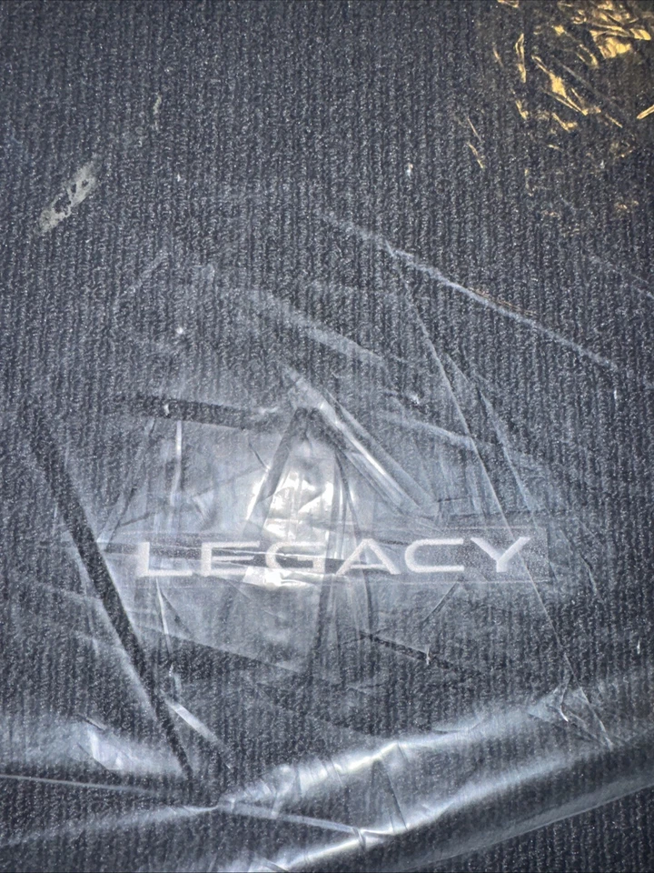 NUEVO JUEGO DE 4 ALFOMBRILLAS SUBARU LEGACY OEM J501SAL100 NEGRAS GENUINAS Foto 4 de 4