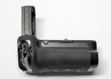 Vertical Battery Grip for Sony A9 / A7 III / A7R III – Holds 2 NP-FZ100 Batterie