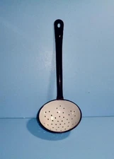 ANTIQUE BLUE WHITE GRANITEWARE PERFORATED DIPPER ENAMELWARE KITCHEN LADLE AAFA