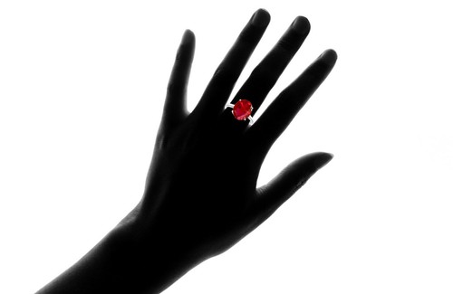 5.00 CTTW Lab Created Ruby Oval Cut 925 Sterling Silver Ring Sizes 6-9 - Picture 2 of 2