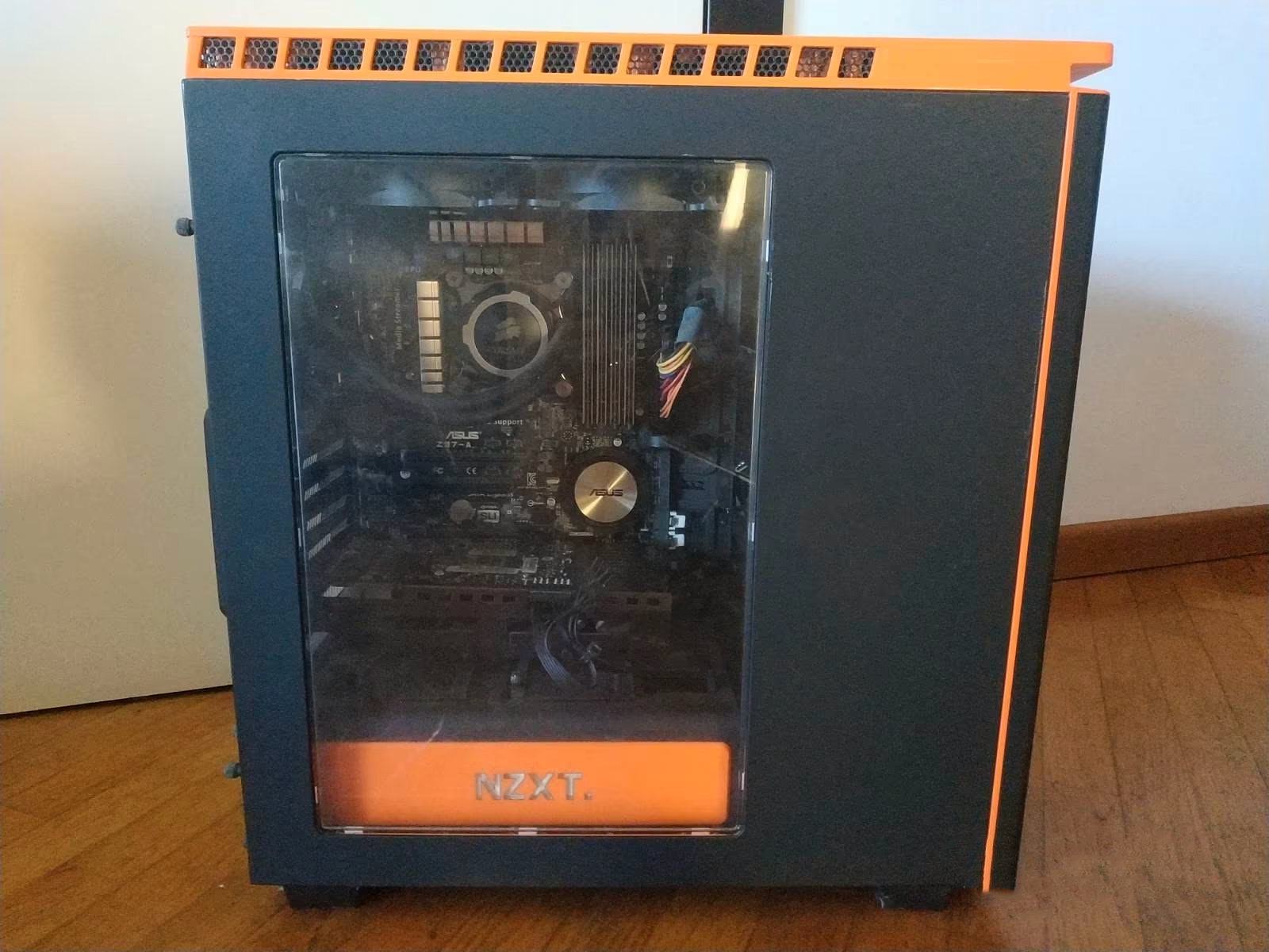 Foto 2 di 2