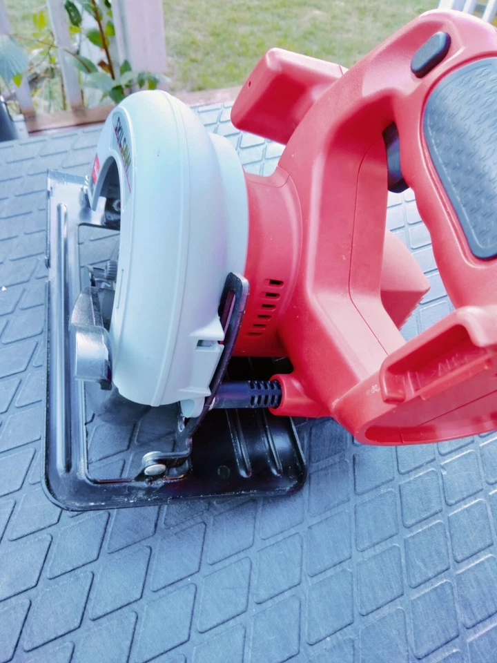 SIERRA CIRCULAR SKILSAW Modelo 2575 14,4 voltios hoja 5 3/8" nueva Foto 3 de 4