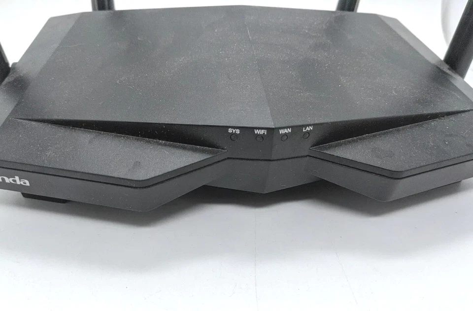 Tenda AC1200 Smart Dual-Band Wi-Fi Router - Model: AC6 ONLY ROUTER INCLUDED - Image 2 of 4