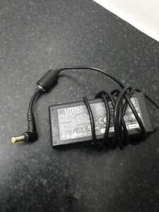 Liteon PA-1650-02 AC Netzteil Laptop Ladegerät 240 V 19V HP ASUS