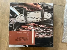 Bellemain Cast Iron Heavy-Duty Non-Stick Bacon Press With Wood Handle 8.75"