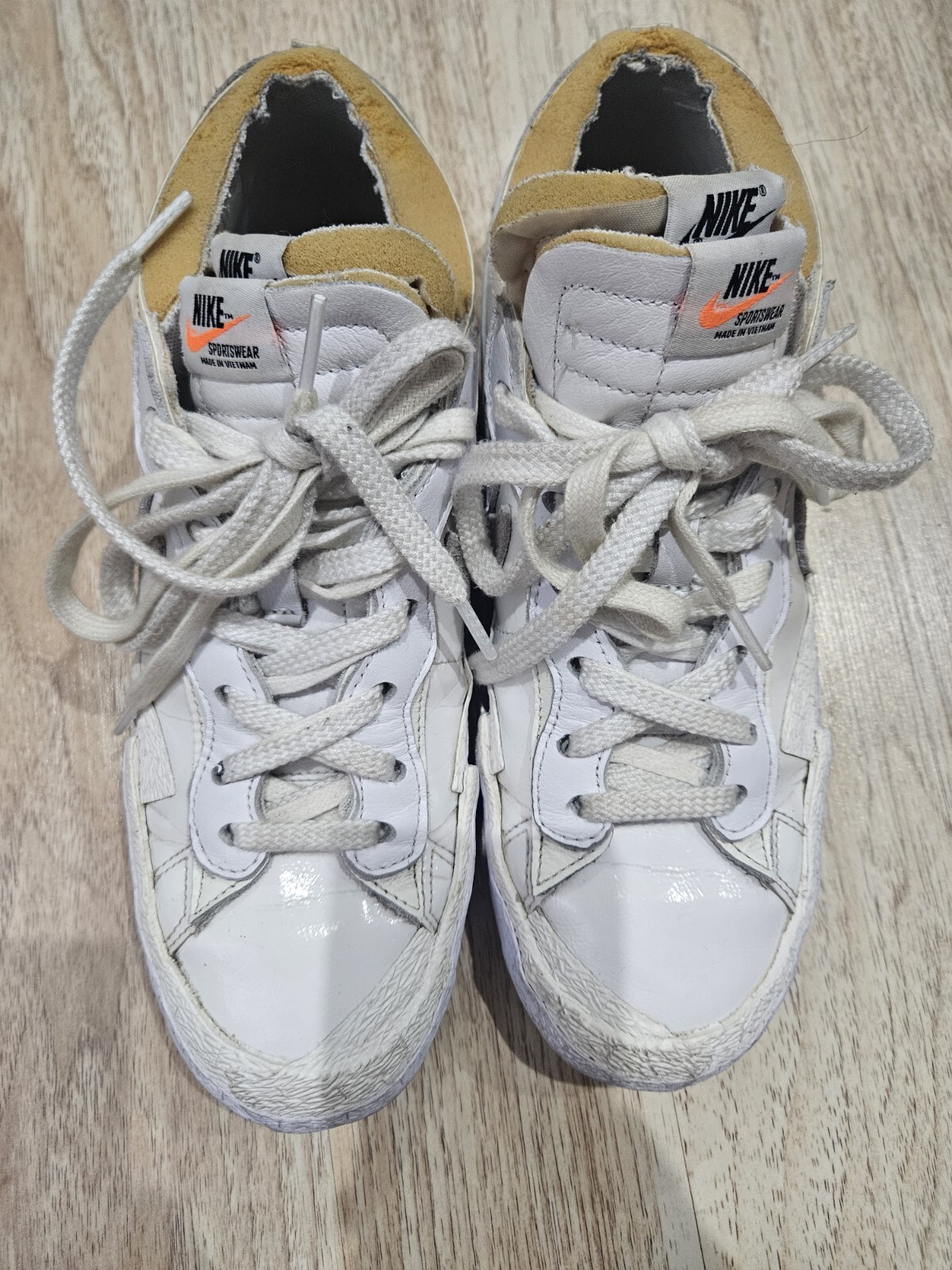 SACAI X NIKE Taglia 8 Blazer Nike sacai x basso bianco brevettato