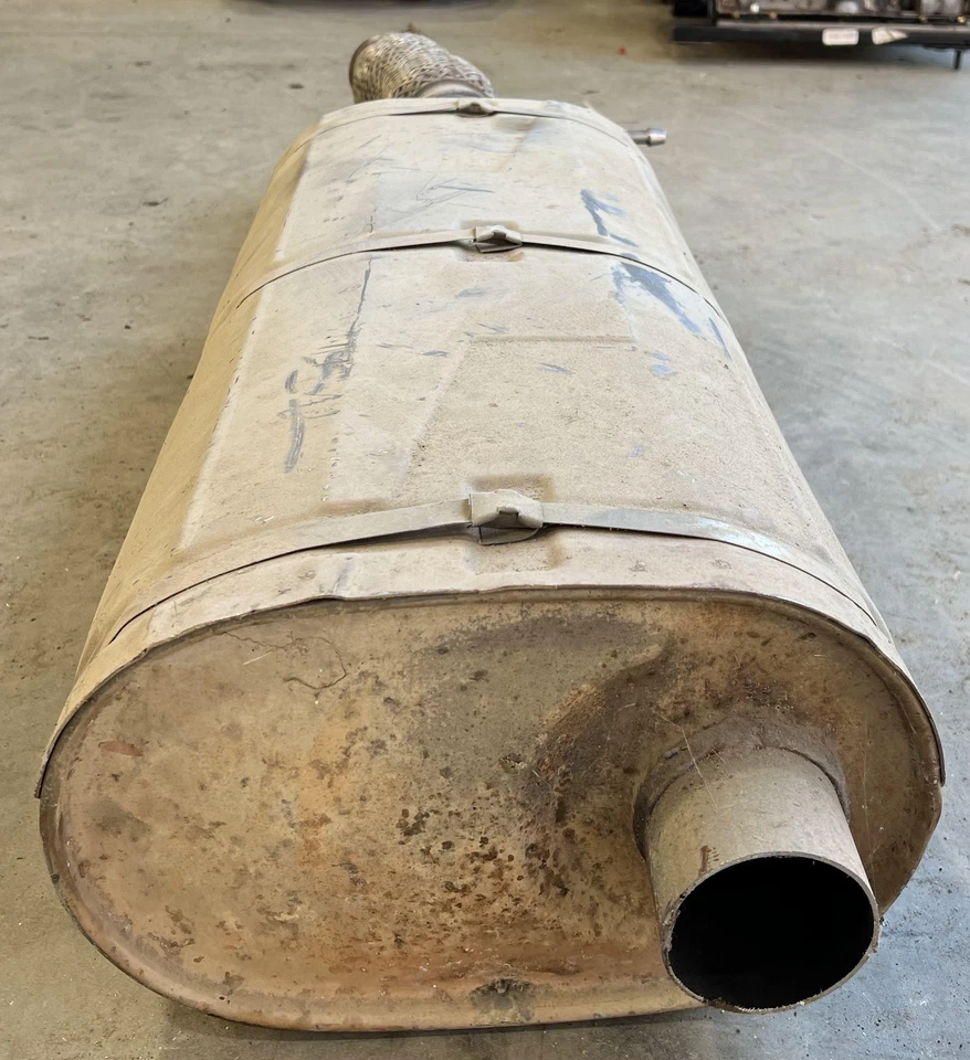 09-14 Chevy Tahoe GMC Yukon 5.3L Silenciador de escape trasero OEM 20882403 Foto 4 de 4