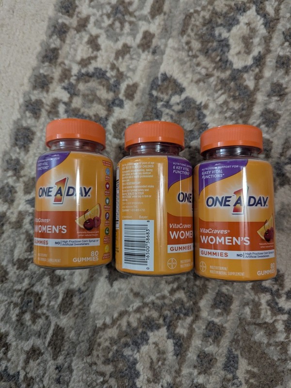 3x One A Day Women's Gummy Multivitamin, Multivitamins 80 Ct Exp 2/2027