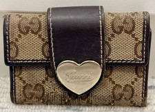 GUCCI Vintage Y2K Iconic Brown GG Monogram Canvas Leather Heart Key Case