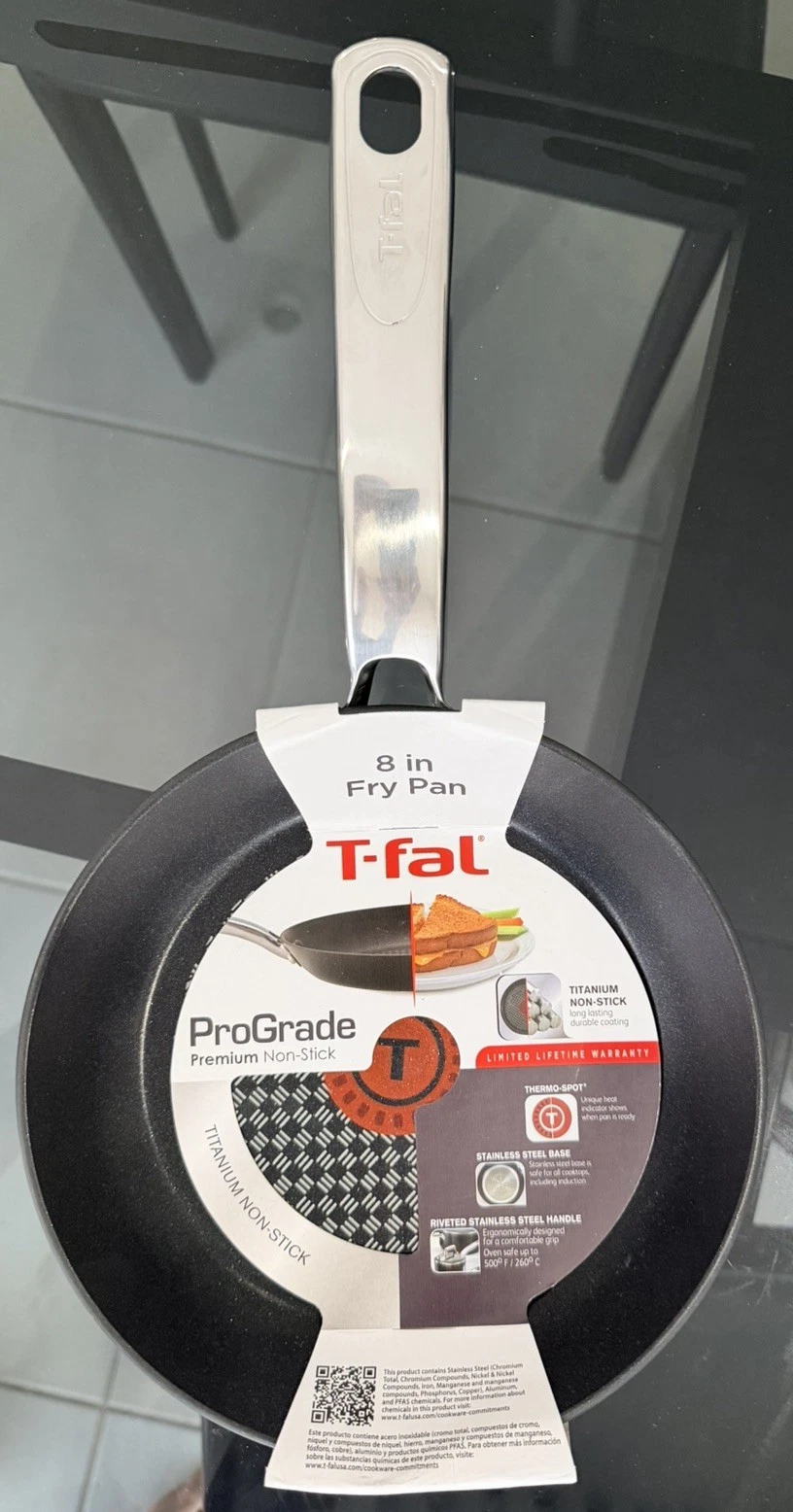 T-FAL ProGrade PREMIUM TITANIUM COAT NON-STICK 8" FRY PAN LIFETIME WARRANTY NEW
Opens in a new windo