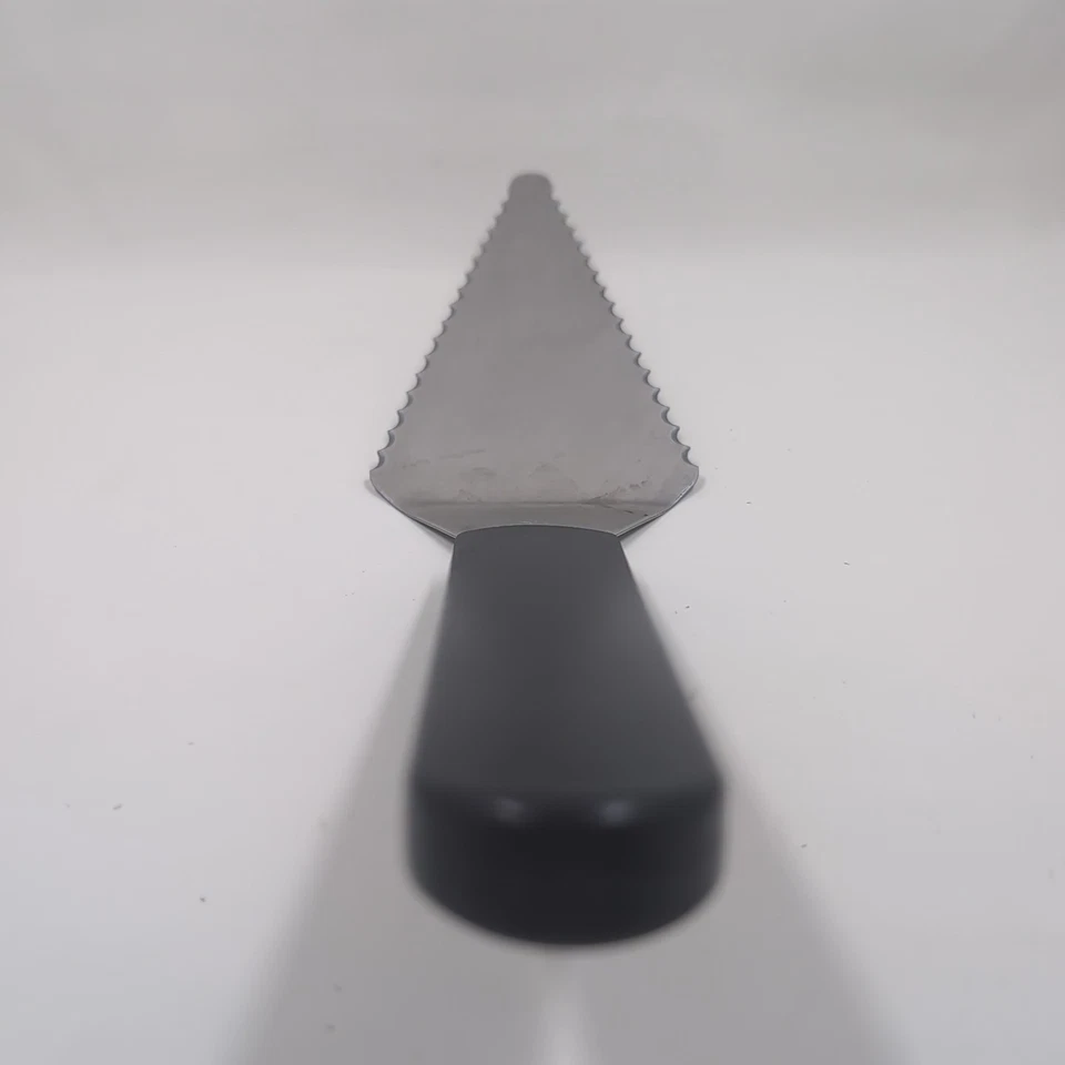 Pampered Chef Perfect PIE & CAKE SLICER Serrated Wedge Shaped SLICE 'N SERVE® - Image 2 of 4