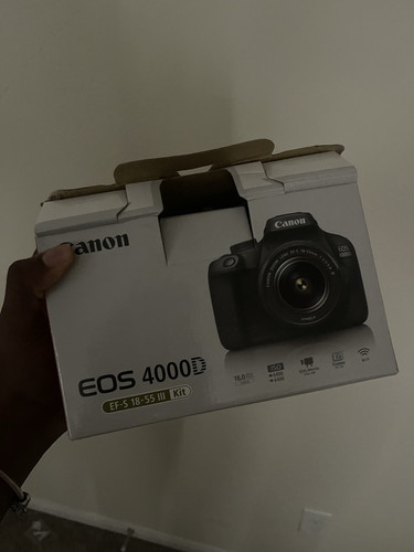 Canon eos 4000D kit