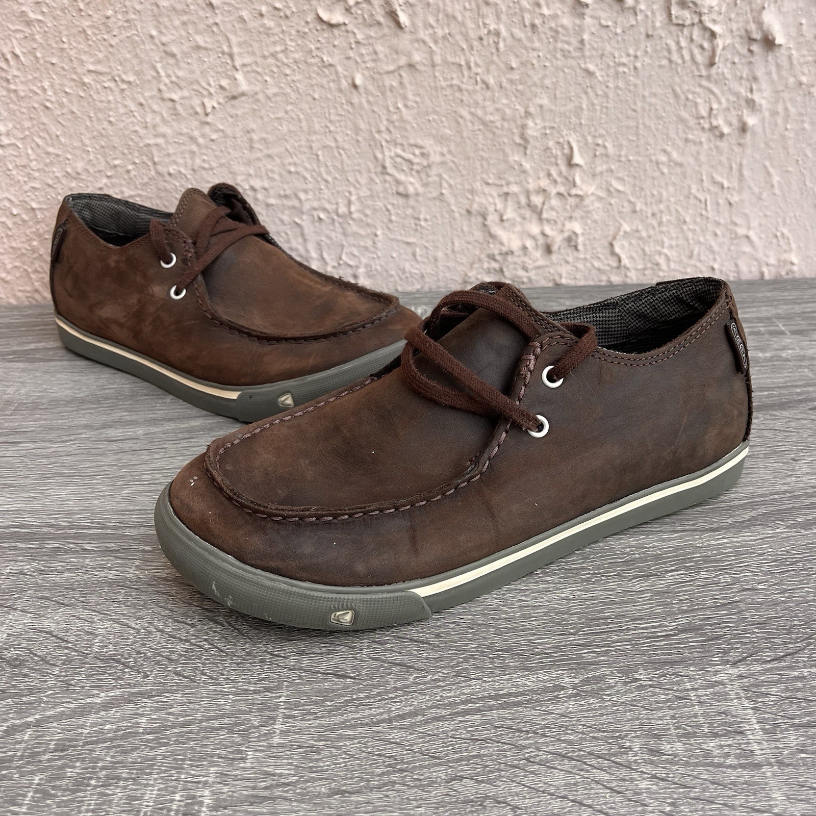 Scarpe casual Keen Moc Toe da uomo taglia 6 in pelle marrone 1007861