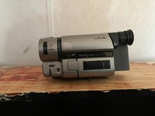 Sony Handycam Vision Hi8 XR Steady shot; silver, CCD-TRV65 NTSC