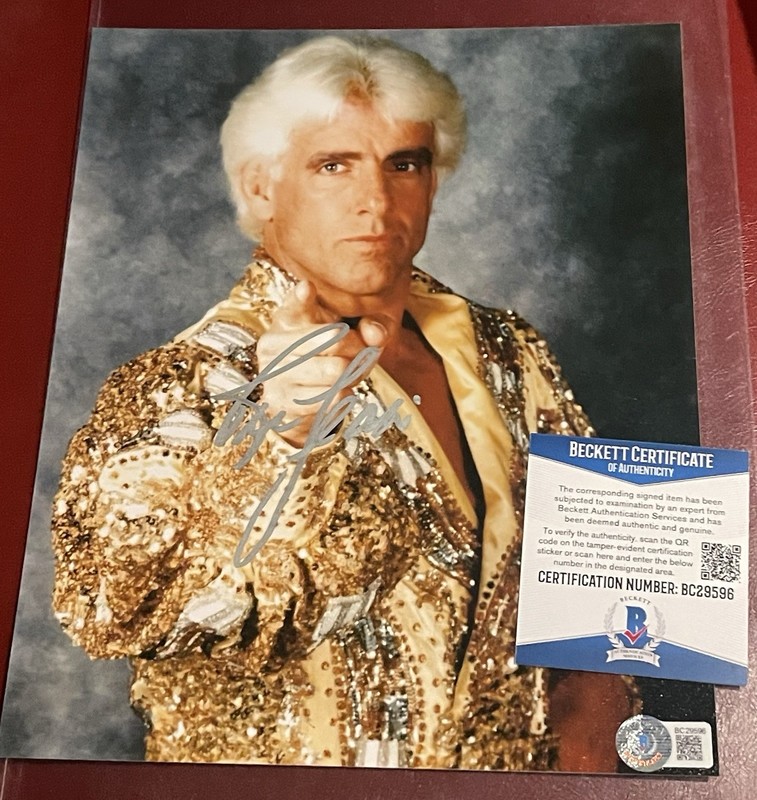 BAS COA RIC FLAIR SIGNED 8x10 WWF WWE WRESTLING PHOTO BECKETT