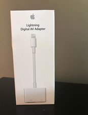 Apple Lightning to HDMI Digital AV Adapter w/ Lightning Port White MD826ZM/A