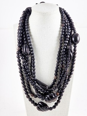 Gerda Lynggaard pour Monies Copenhagen Black Horn Vintage Beaded Runway Necklace