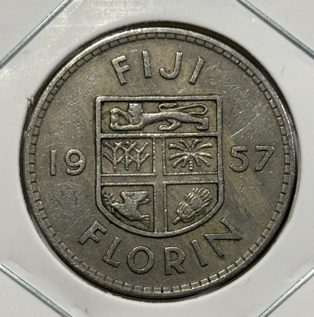Foto 1 di 3