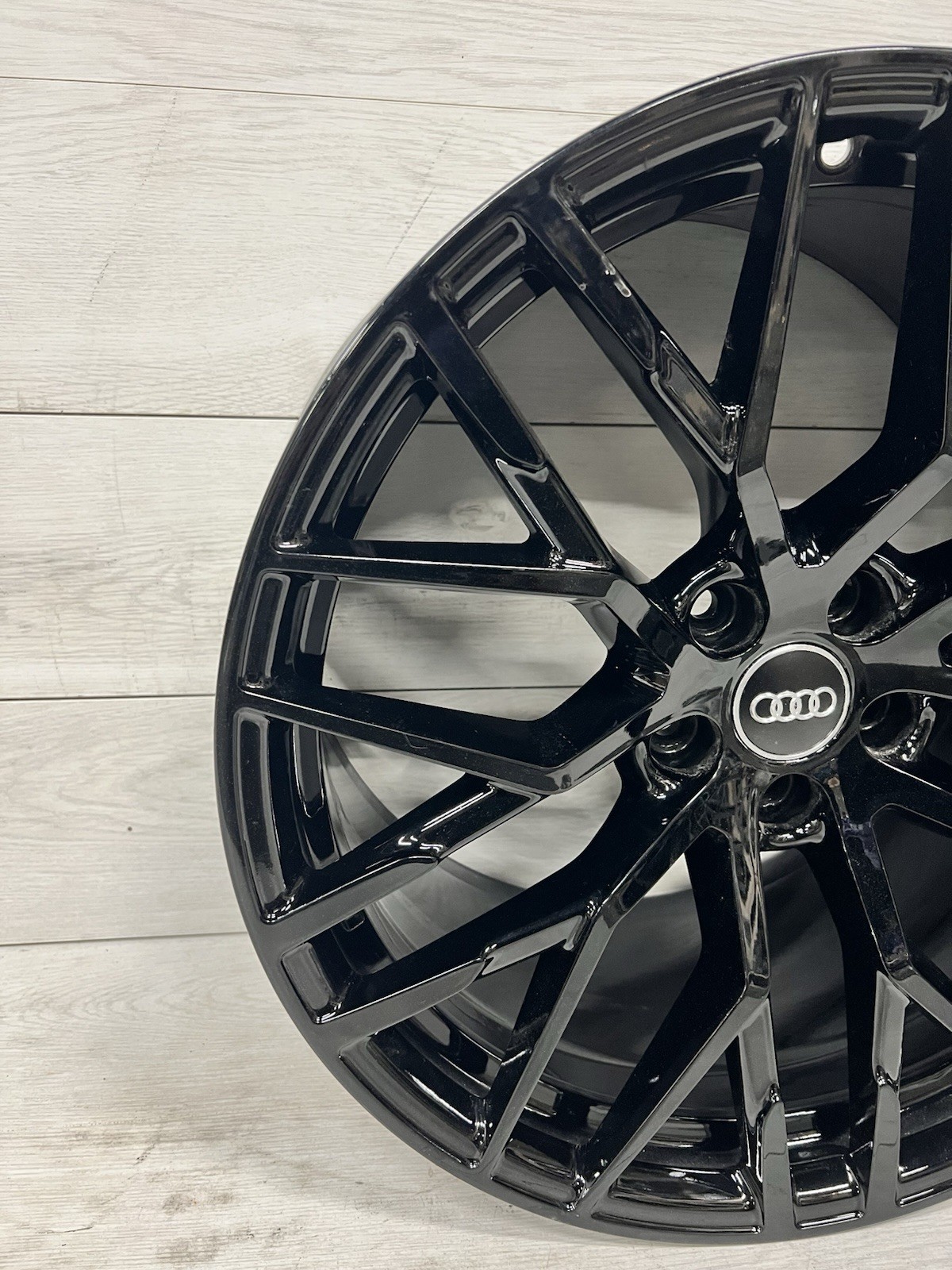 GENUINE OEM AUDI R8 2017-2021 4S0601025AB REAR 20X11 BLACK OPTIC WHEEL RIM