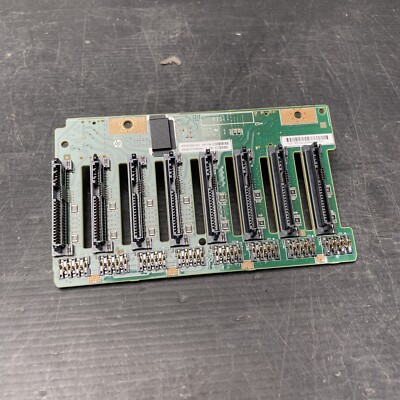 HPE 8x 2.5'' Hard Disk Backplane HP 777279-001 / 832305-001 (K62-33#d)